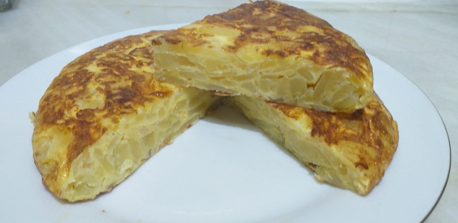 TORTILLA DE PATATAS Y CEBOLLA Recetas en menos de 3 minutos